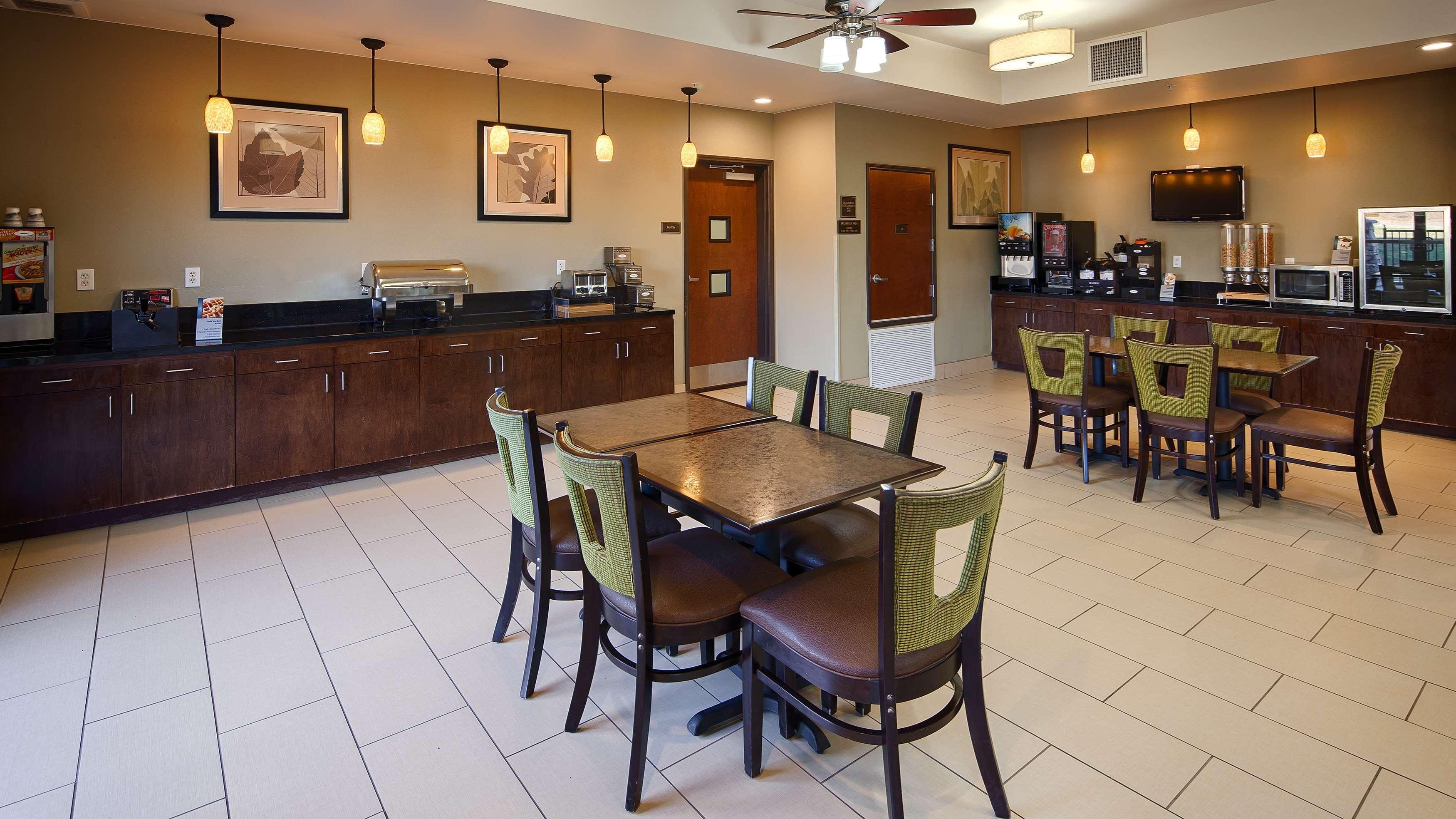 Best Western Plus Desoto Inn & Suites Mansfield Esterno foto